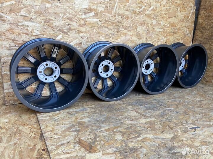 Комплект дисков R17 Audi A4 B8