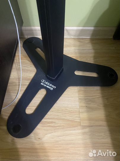 Студийные мониторы KRK Rokit 7G4