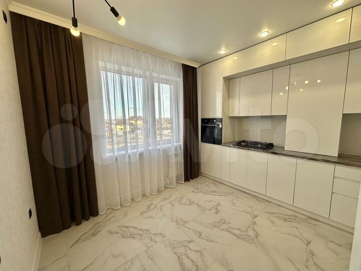 2-к. квартира, 55 м², 3/3 эт.