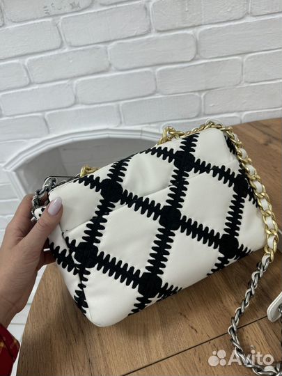 Сумка Chanel из натуральной кожи