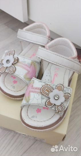 Сандалии для девочки 22 размер