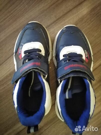 Продаю кроссовки на мальчика