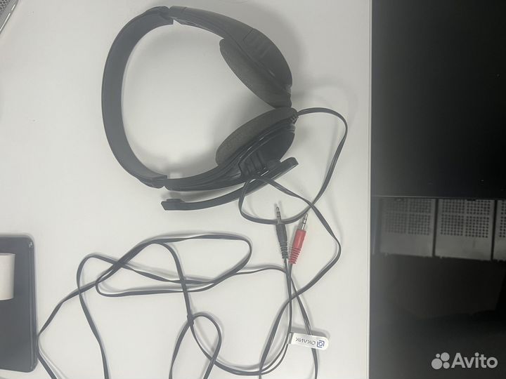 Наушники с микрофоном