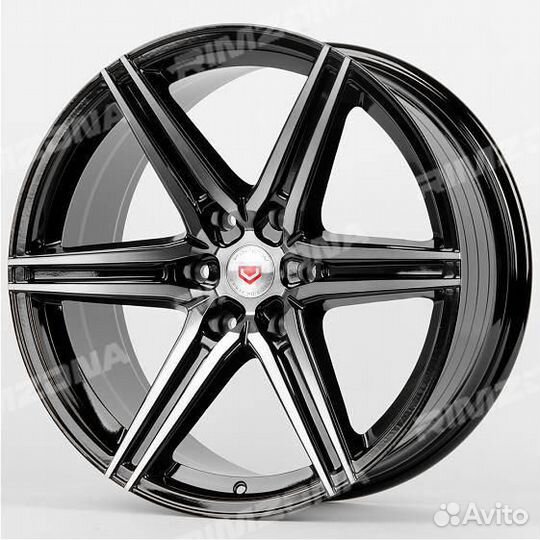 Литой диск в стиле vossen R20 6x139.7