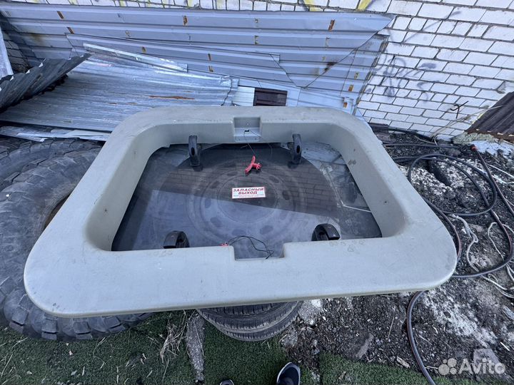 Люк на крышу автобуса