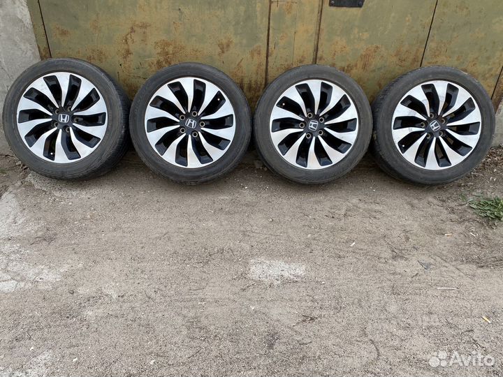 R17 Dunlop D87M 225/50, PCD 5x114.3 DIA 64.1