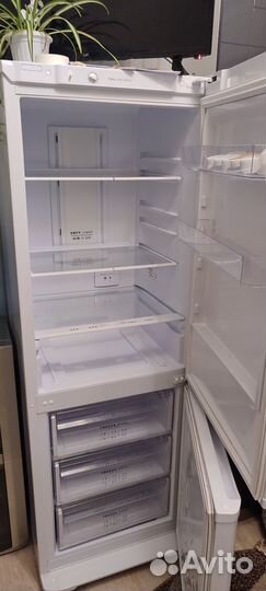 Холодильник Бирюса