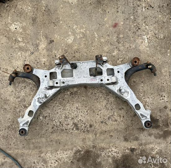 Подрамник задний Volvo S80