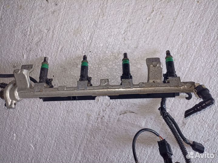 Топливная рампа Форд Фокус 2