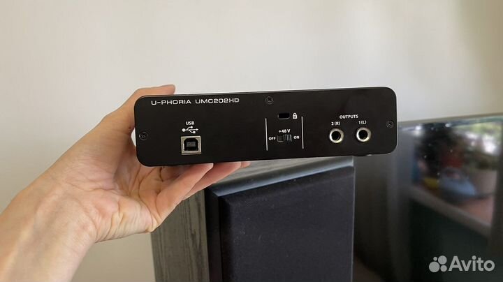 Звуковая карта behringer u-phoria umc202hd