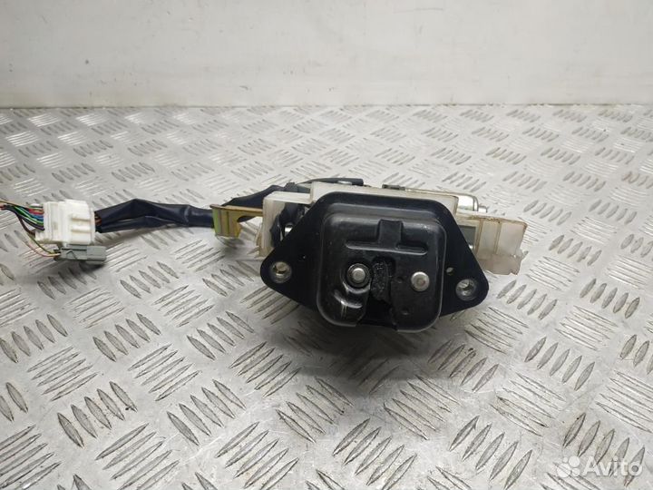 Замок крышки багажника Honda Accord 7 2004