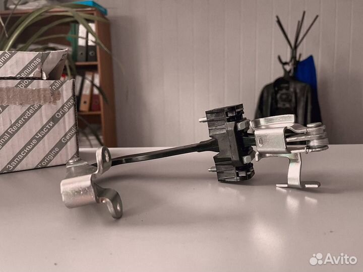 Ограничитель двери Фиат Дукато