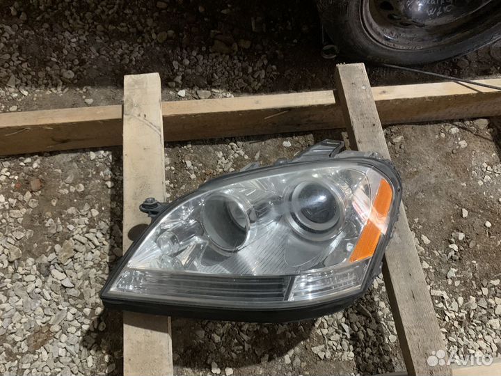 Фара передняя левая w164 ml