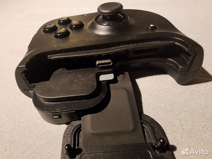 Геймпад razer kishi для android