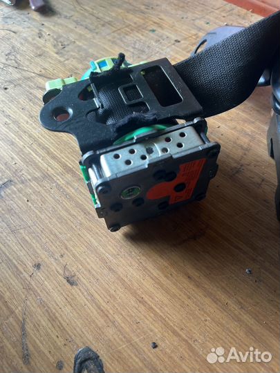 Ремень безопасности Mercedes