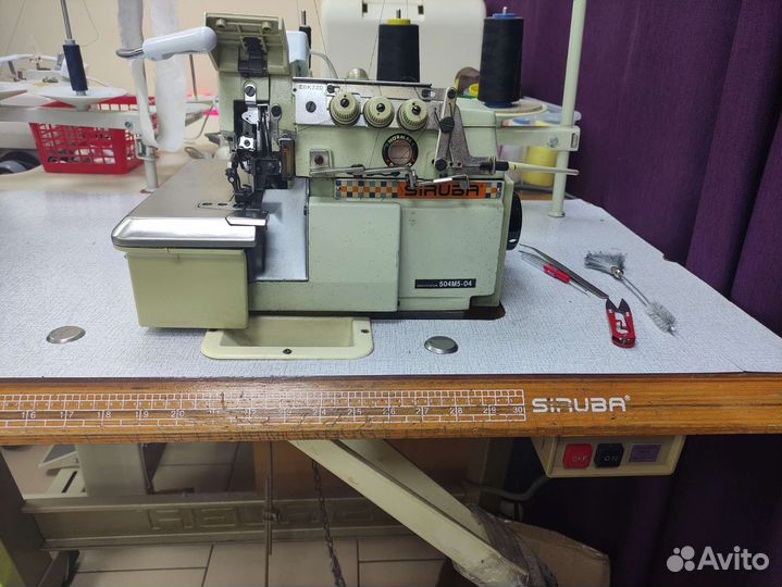 Продается промышленный оверлог, трехнитка