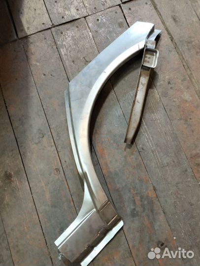 Арка крыла приора левая