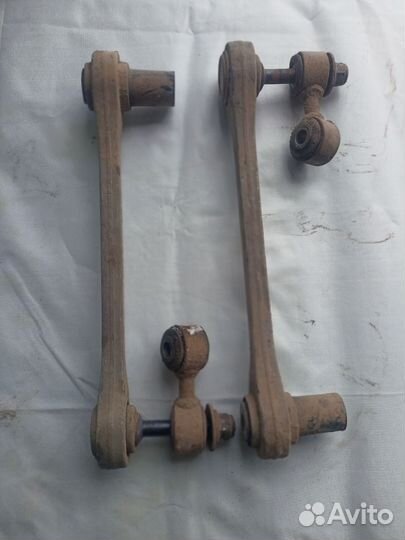 Рычаг подвески зад прав/лев 4D0501529F Audi A8 D3