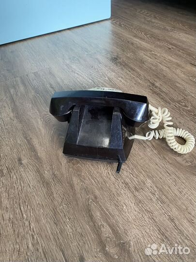 Старинный телефон СССР
