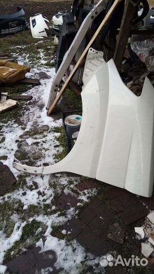 Крыло Nissan Elgrand 51