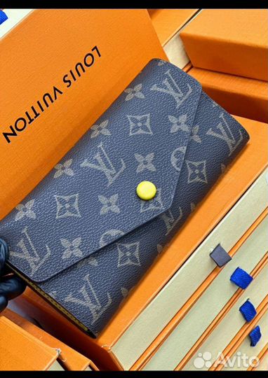 Кошелек LV