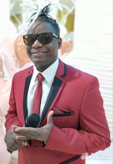 Ведущий + диджей,тамада, на мероприятие