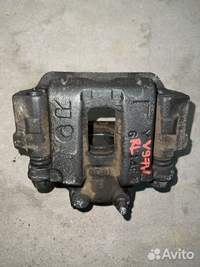 Тормозной суппорт задний левый Паджеро 4