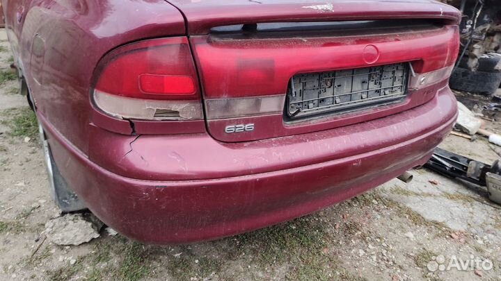 Фонарь крышки багажника mazda 626 ge