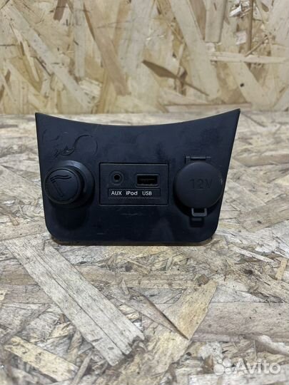 Блок Usb / Aux hyundai solaris 1