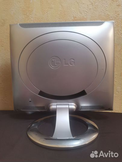 Монитор для компьютера LG