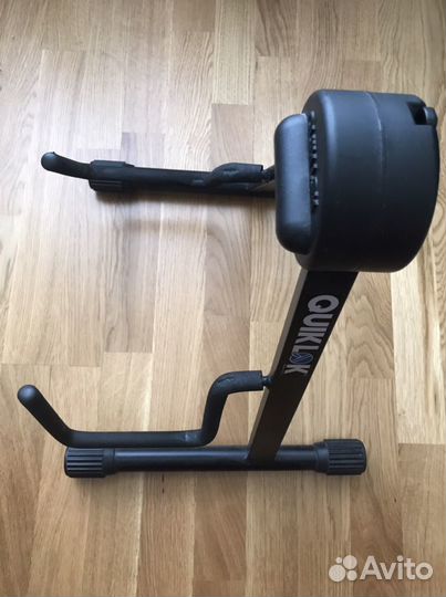 Подставка для гитары