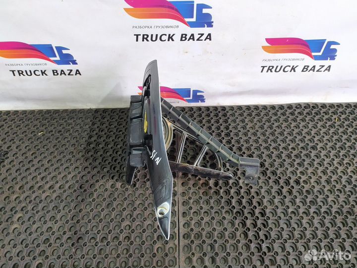 5801592119 Спойлер кабины правый Iveco Stralis