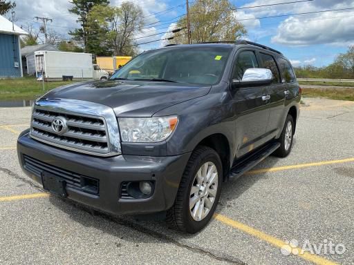 В разборе toyota sequoia
