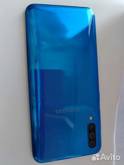 Продам Samsung Galaxy A50