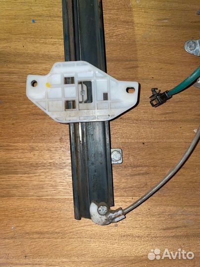 Эл.стеклоподъемник в сборе передний правый