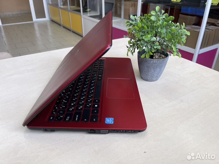 Стильный ноутбук Asus/Intel/GeForce/SSD