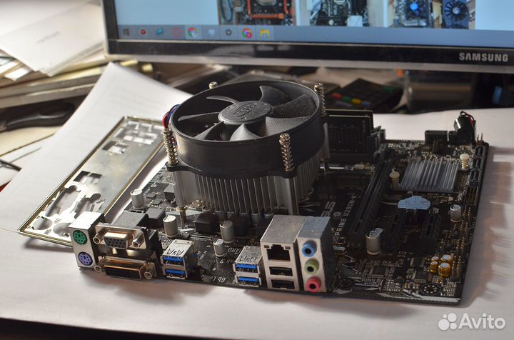 Материнская плата с процессором