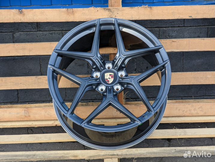 Диски GT Forged R22 оригинал на Porsche Cayenne