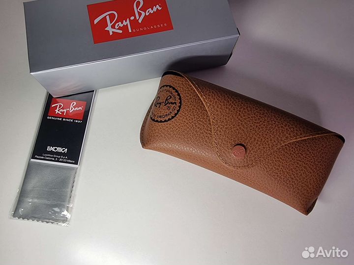 Солнцезащитные очки klubmaster