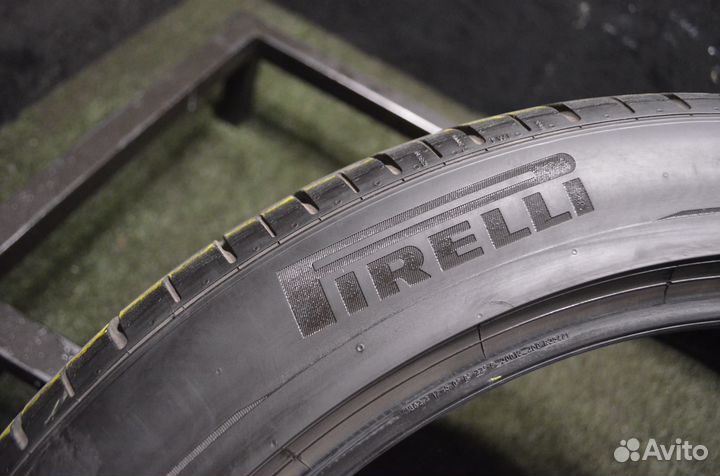 Pirelli P Zero PZ4 285/40 R22 и 325/35 R22 110Y