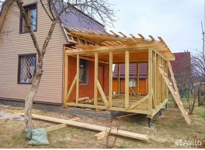 Бригада строителей