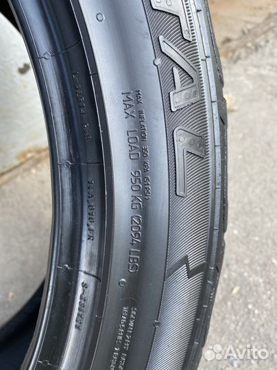 Continental ContiCrossContact UHP 275/40 R20 106Y