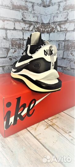 Кроссовки Nike Sakai