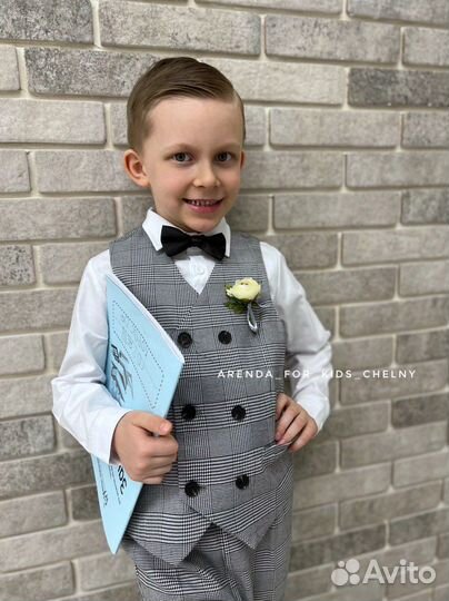 Костюм брючный на мальчика прокат/продажа