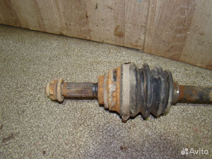 Полуось передняя левая Hyundai Elantra 3 (XD)