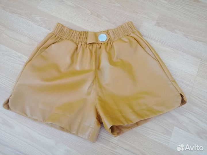 Шорты экокожа 42-44р горчичный цвет