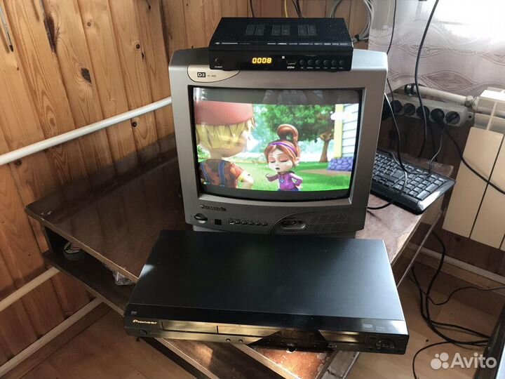 Тв Panasonic + DVB-T2 + DVD + Диски