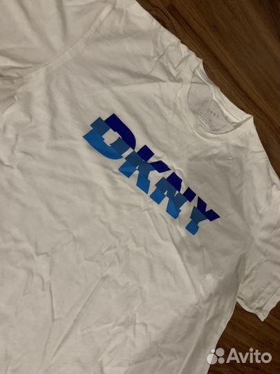 Футболка dkny