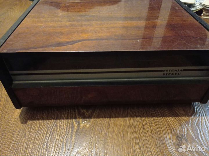 Старинный граммофон