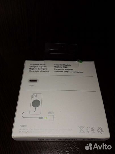 Беспроводная зарядка для iPhone с анимацией